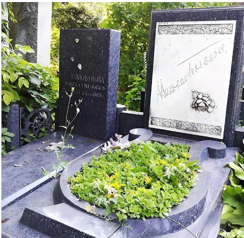 Як відремонтувати мармуровий надгробний камінь?