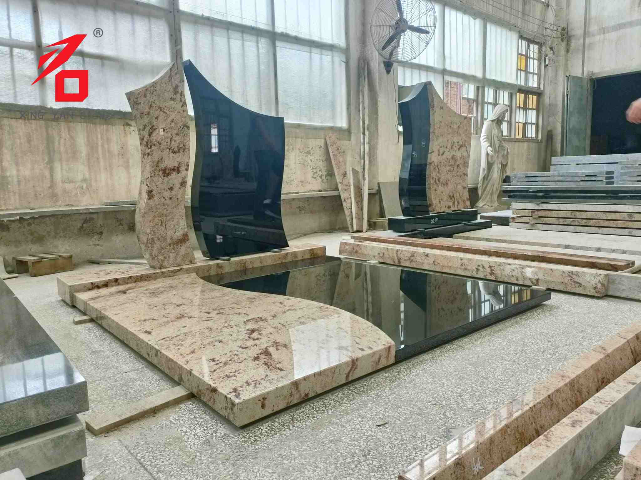 Австралійський художній скульптурний надгробок