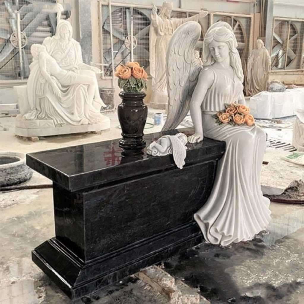 Мармуровий надгробок ангела-охоронця Сіньянь