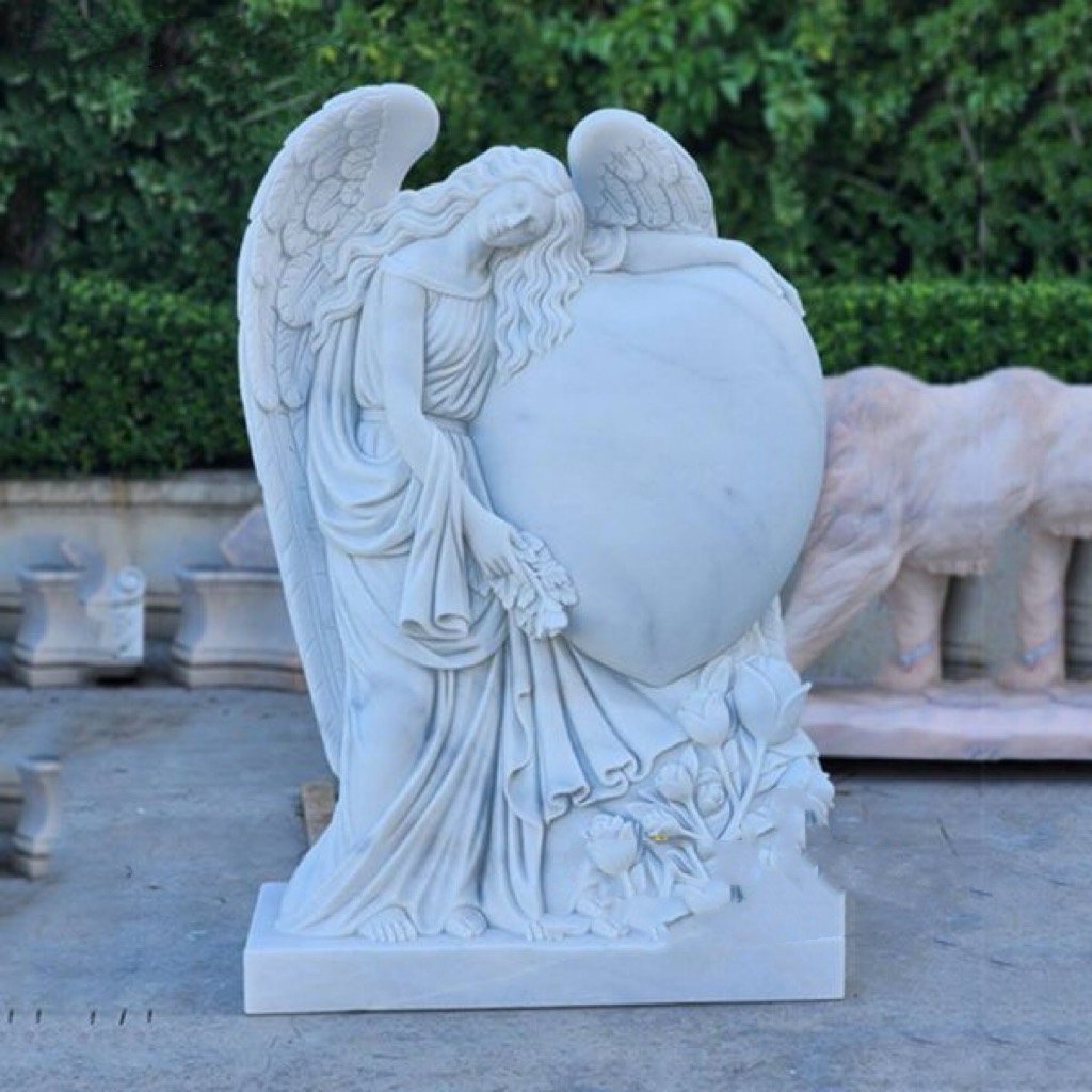 Xingyan Marble Angel, що охоплює скульптуру з каменю серця